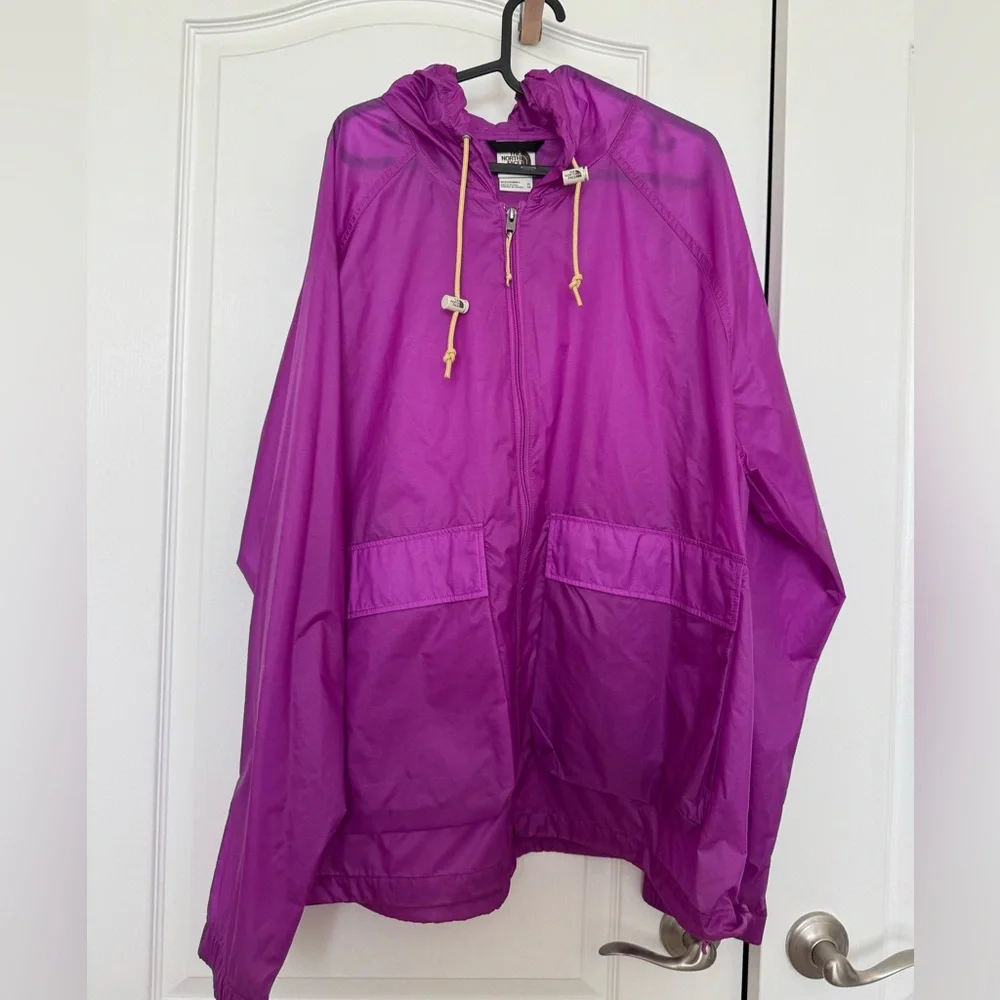 Like New The North Face Men’s Translucent Purple Cactus Flower Windbreaker Sz XL